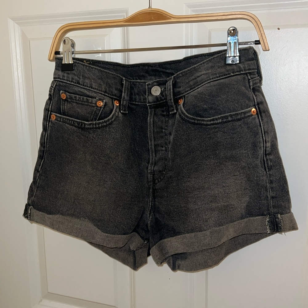 Levi’s shorts grey wash Send Offer